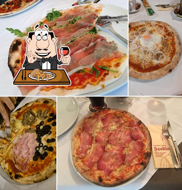 Ordina una pizza a SASKIA Ristorante Pizzeria Residence
