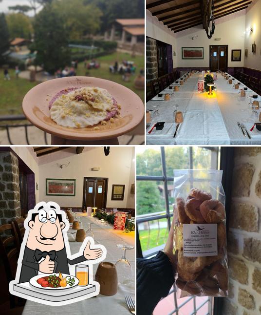 La cibo e tavolo da pranzo del ristorante