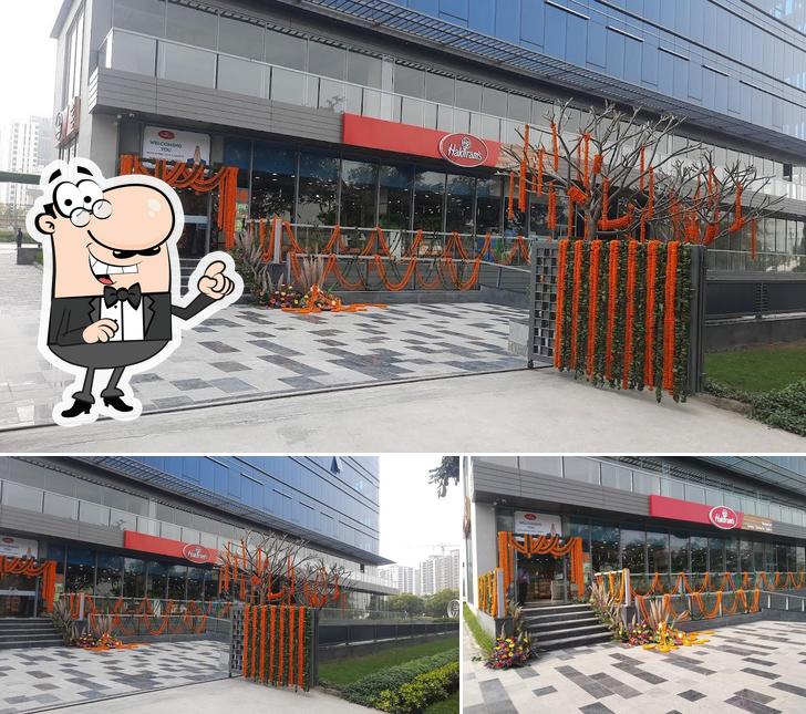 The exterior of Haldiram's - Paras One33