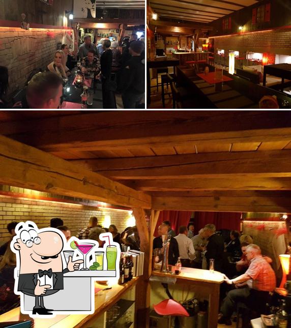 Questa è la foto che mostra la bancone da bar e vino di Stallbar Neerach