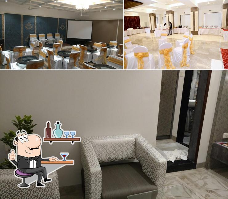Take a seat at one of the tables at Hotel City Inn