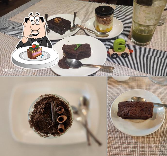 Chocolate cake at Nowana 너와나