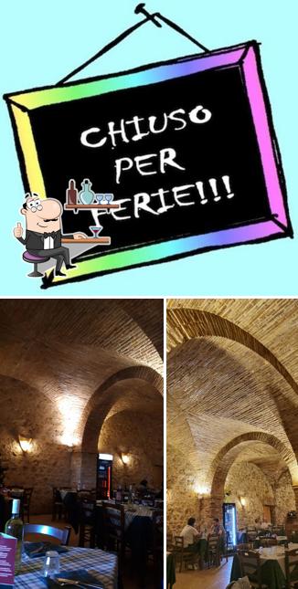 Questa è la immagine che mostra la interni e lavagna di Peter Pan 2 Ristorante Pizzeria