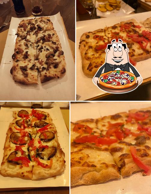 Scegli tra le svariate varianti di pizza Scegli tra le svariate varianti di pizza