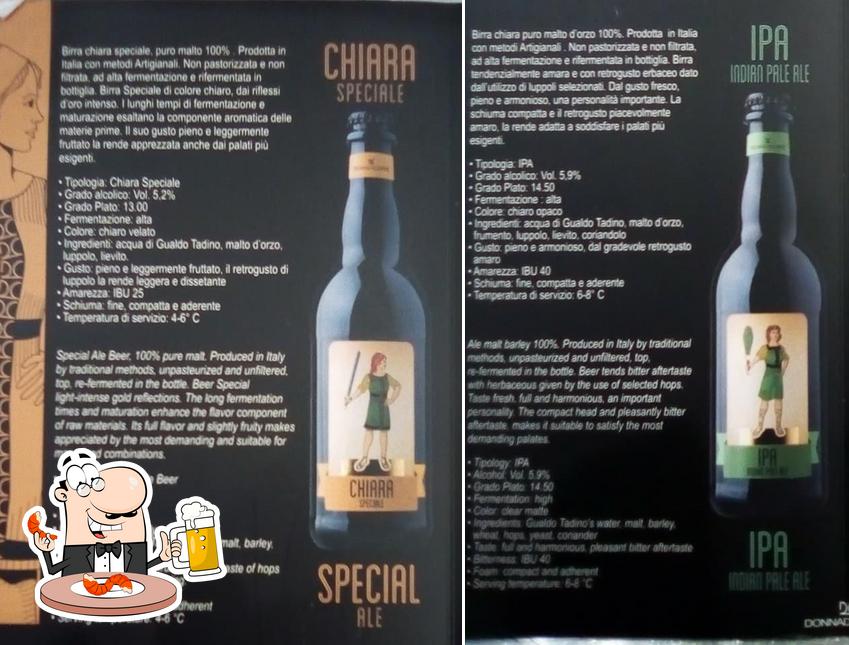 Puoi prenderti un rinfrescante bicchiere di birra chiara o scura