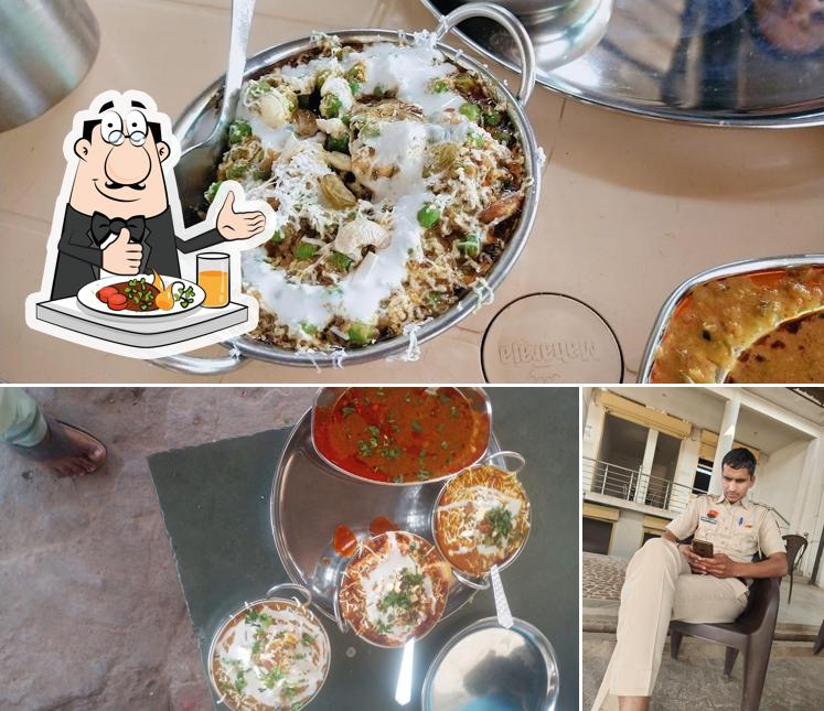 Food at BIKANA DHABA