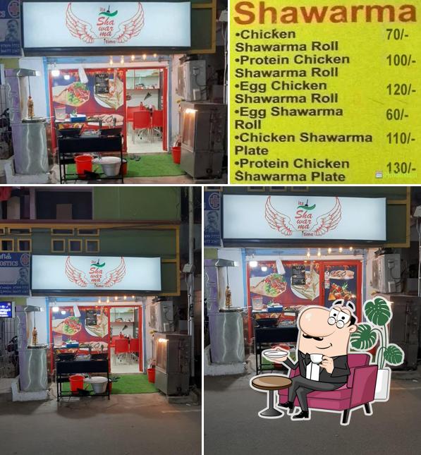 The interior of ITZ Shawarma Time