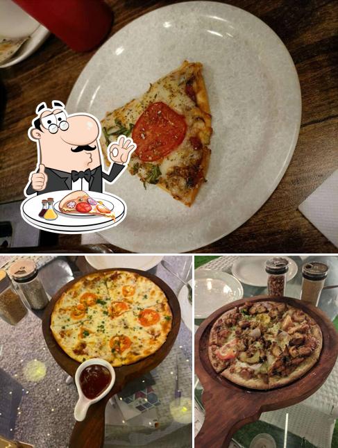 Try out pizza at King Casanova Lounge
