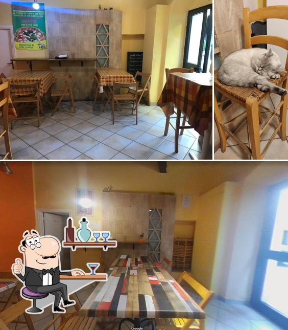 Gli interni di Pizzeria Da Flavio Bolsena