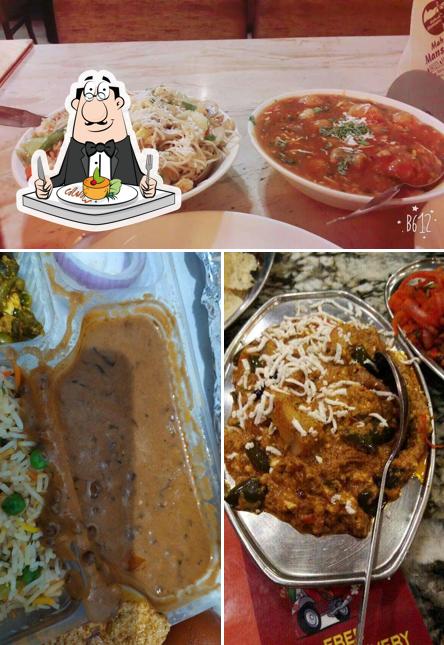 Food at Mahesh’s Mansarovar