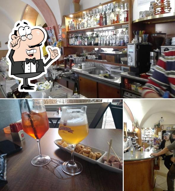 Gli interni di Bar posta di Paolazzi Nicola