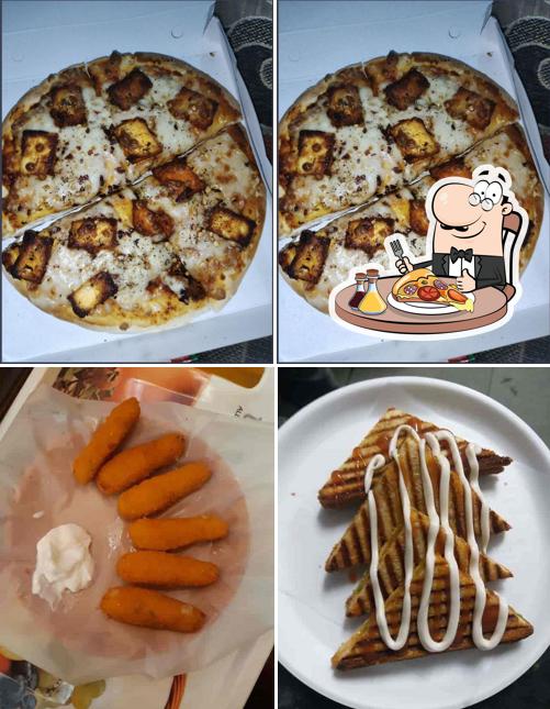 Try out pizza at Hot star cafe