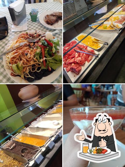 Comida em Restaurante Maré Alta