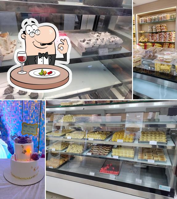 Food at Sri Vinayaga Murugan Sweets & Bakery