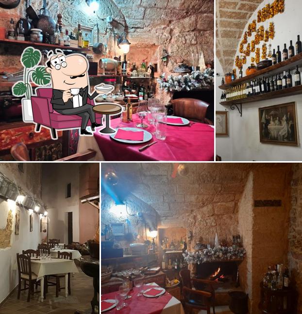 Siediti a un tavolo di Ritrovo del Viandante