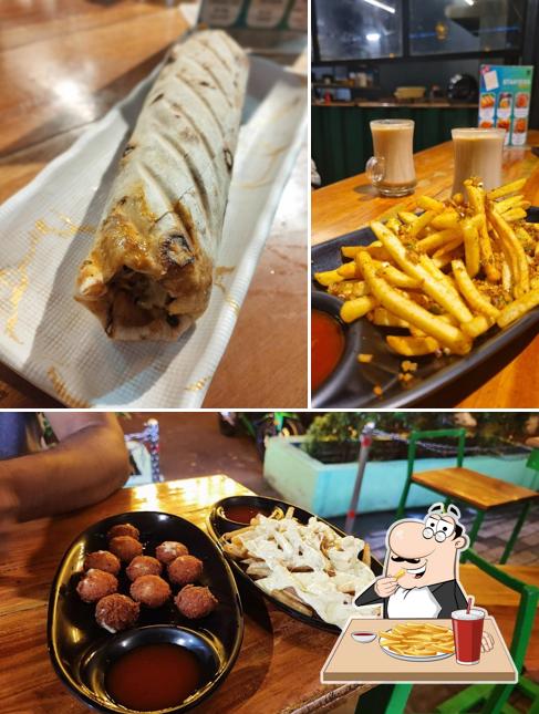 French fries at CAFE 1 AM