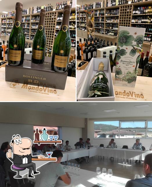 La interni e cibo del ristorante