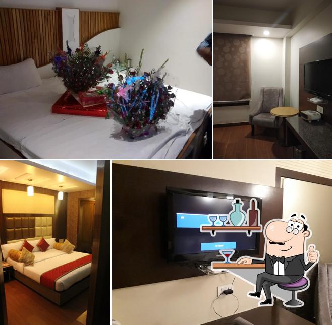 Take a seat at one of the tables at Maharaja Hotel Sri Ganganagar