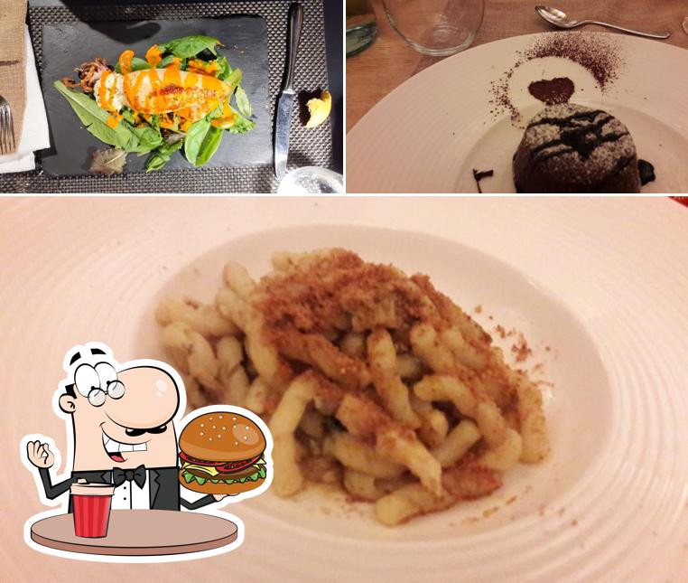 Prova un hamburger a Ristorante Cantine De Gregorio