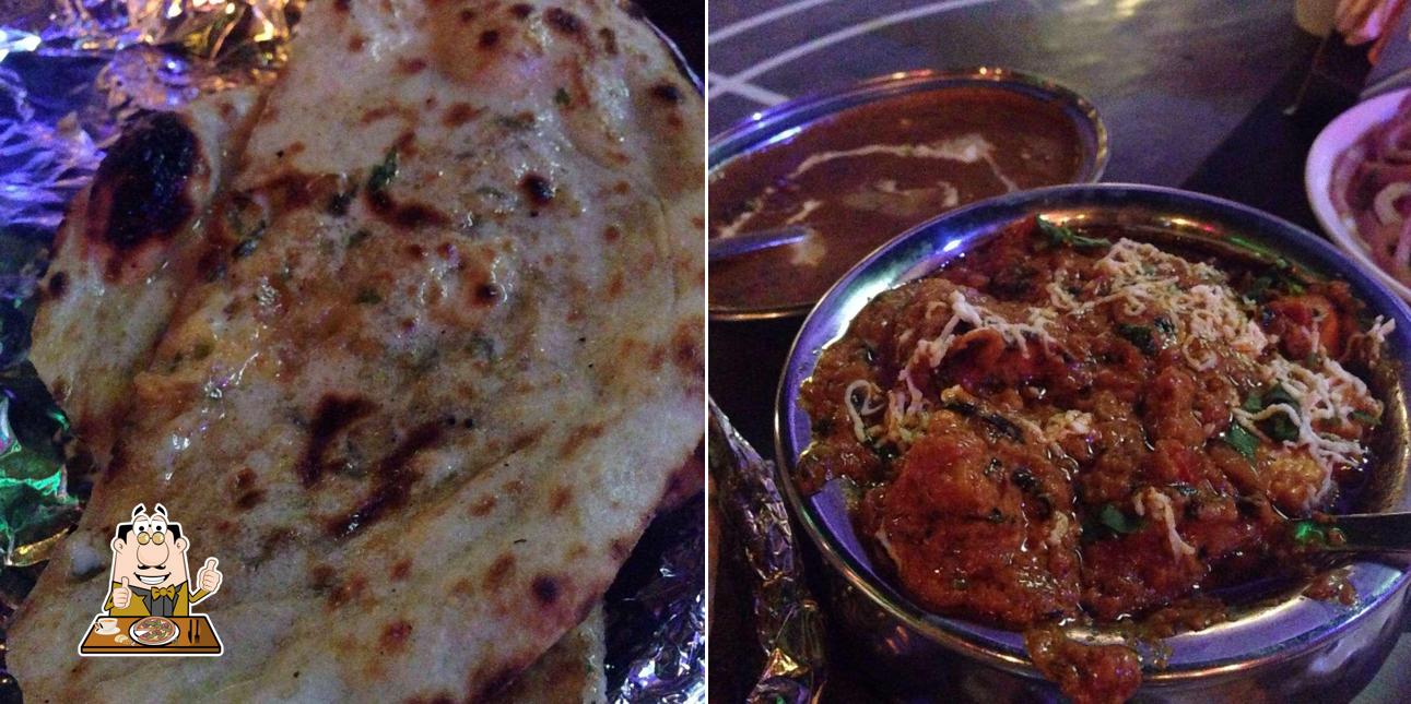 Try out pizza at Deep Dhaba