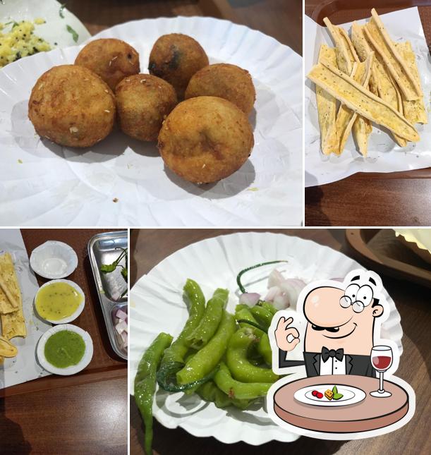 Meals at Madhi Ni Khamni