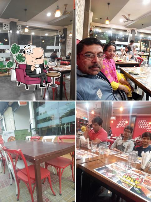 Check out how Mr. and Mrs. Idly looks inside