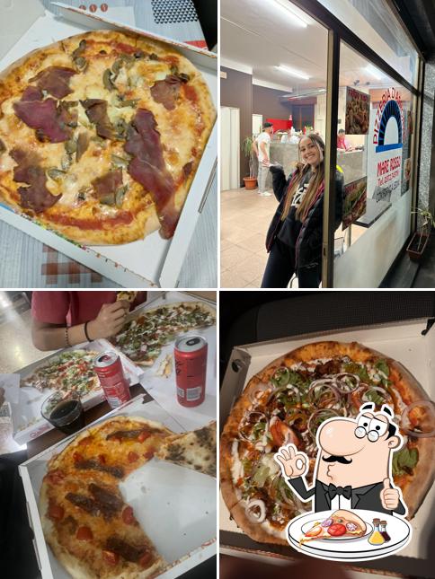 Ordina una pizza a Pizzeria Mare Rosso