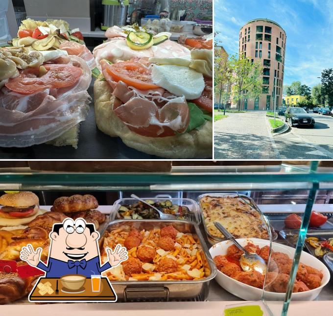 La immagine di cibo e esterno da Romy Cafe