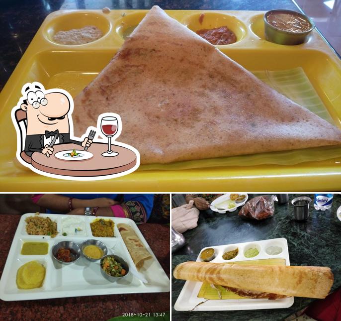 Food at Saravana Bhavan