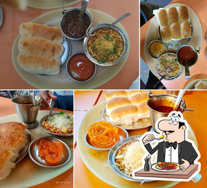Food at Tatya Misal House