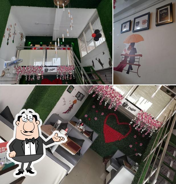 The interior of CAFE TOWN