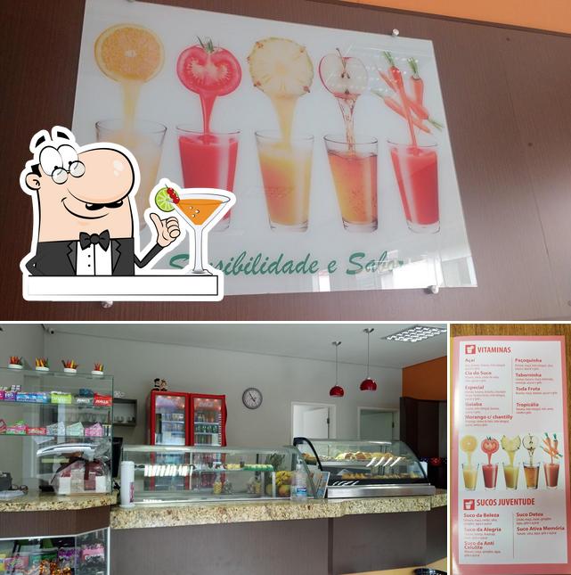 O Cia do Suco se destaca pelo bebida e comida