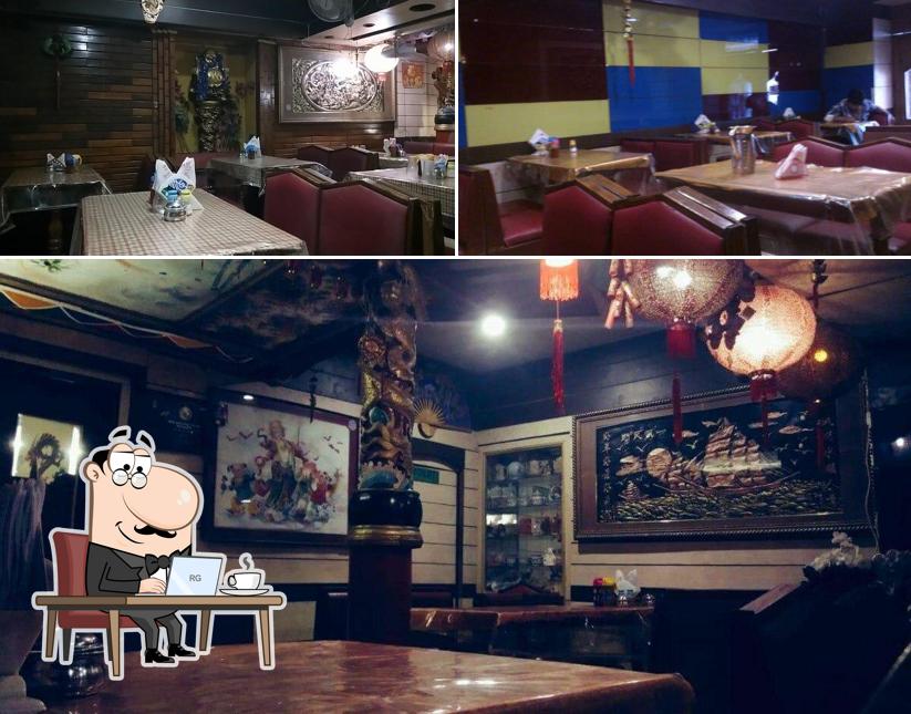 Take a seat at one of the tables at Jone Hing Chinese Restaurant