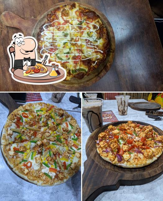 At Laziz Pizza, you can enjoy pizza