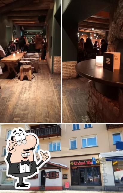 Gli interni di Chämi Bar