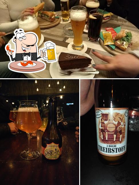 Puoi ordinare un rinfrescante bicchiere di birra chiara o scura