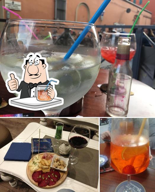 Goditi un drink dal menu