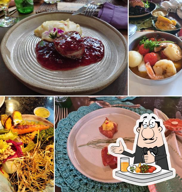 Comida em BRASIS Ateliê Gastronômico