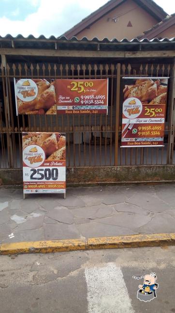 Comida em Frango Assado Do Velho