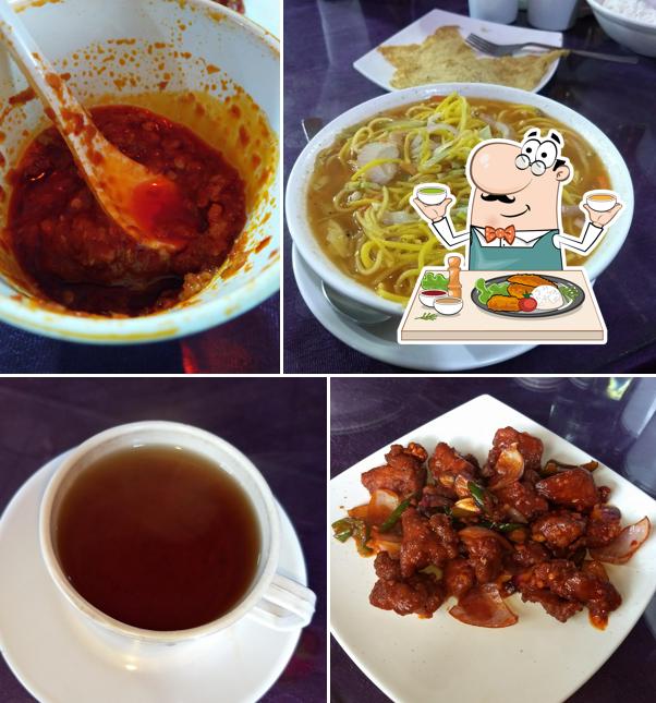 Food at China Hut Restaurant