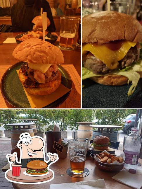 Gli hamburger di Taverna del Luppolo potranno soddisfare molti gusti diversi