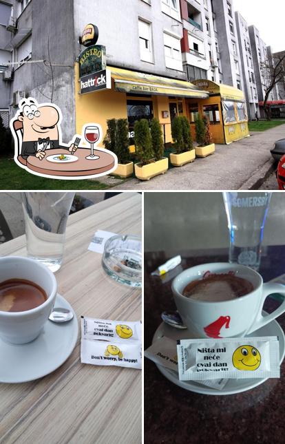 La foto della cibo e esterno di Cafe Baja Jr