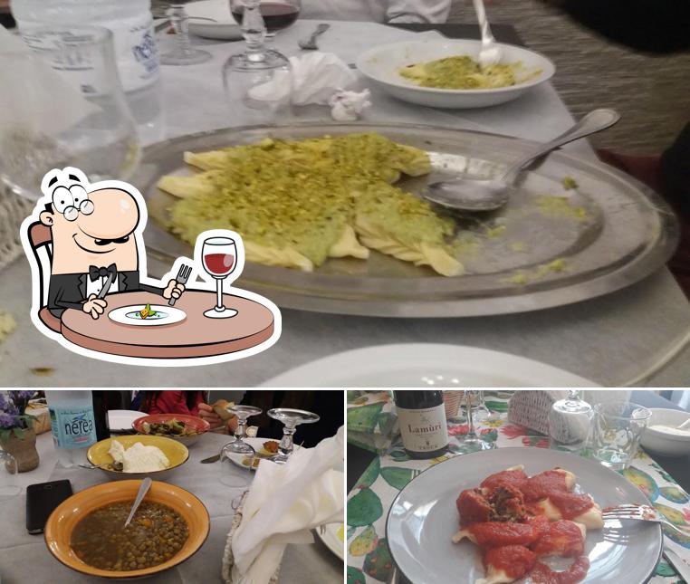 La foto della cibo e bevanda di IL CORTILE HOTEL & RESTAURANT