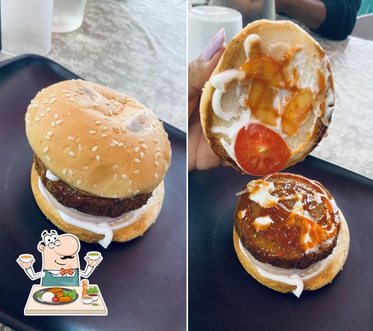 Food at Zippyfeed Cafe - Wai