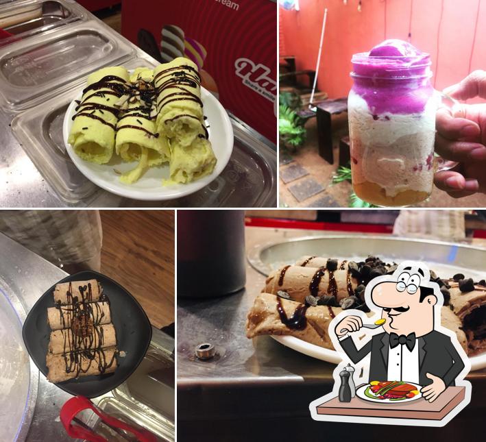 Ice cream at Moonlight cafe