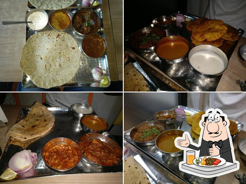 Food at खुला रस्सा - अस्सल कोल्हापुरी