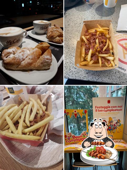 Cibo al McDonald's Milano Via Torino