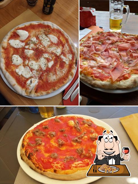 Ordina una pizza a Pizzeria al Riccio
