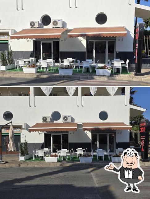 Gli interni di CIVICO 331 PIZZERIA HAMBURGHERIA