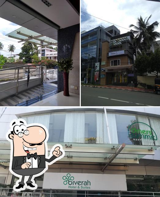 The exterior of Diners' Summit - Restaurant, North Indian, Naden food, buffet, vegetarian restaurant